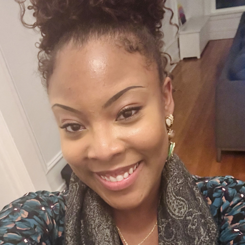 Amber H - DePaul Babysitter