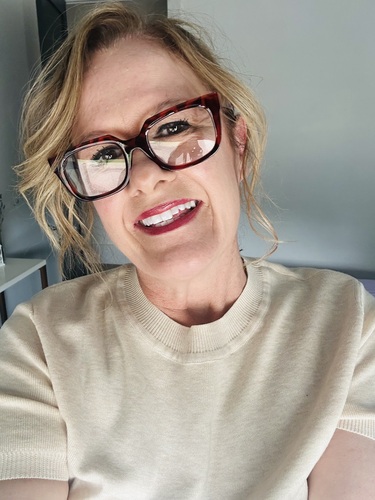 Dawn R - Radford Babysitter