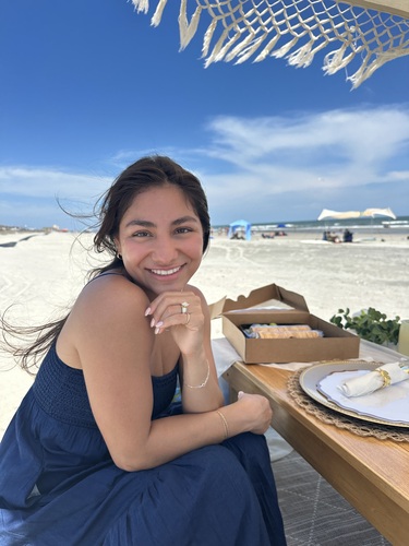 Litzy T - Texas State Technical College- Harlingen Babysitter