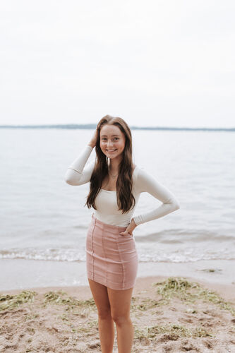 Ava L - Aveda Institute-Des Moines Babysitter
