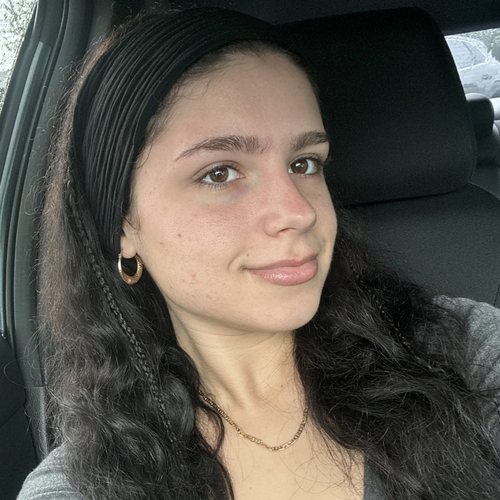 Laura R - Miami Dade Babysitter