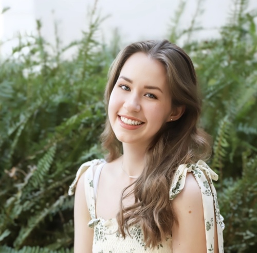 Amy D - Gordon Babysitter