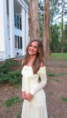 Suzette R - Ole Miss Babysitter
