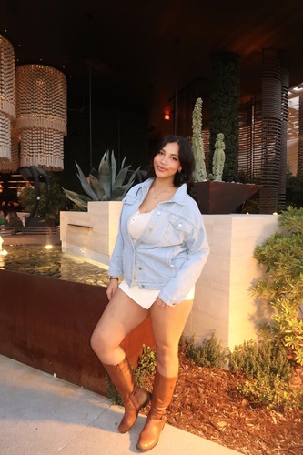 Kayla L - UNR Babysitter