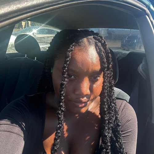 Akira C - Holmes Community College  Babysitter