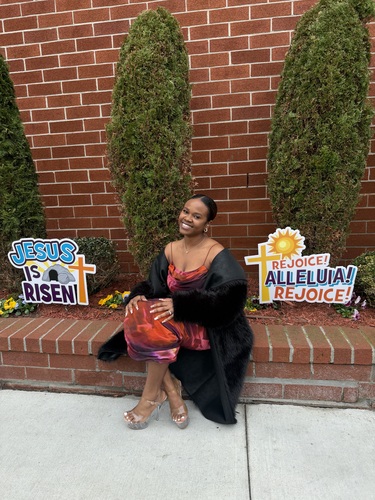 Danoe R - Hostos Community College  Babysitter