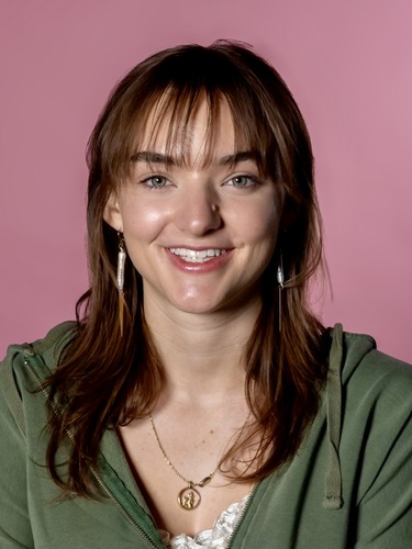 Liza H - Belmont Babysitter