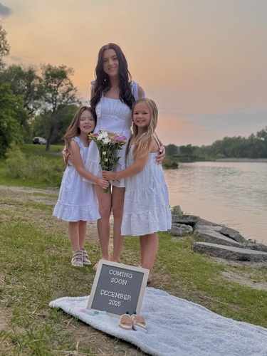 Ronie L - College of Hair Design-Downtown Babysitter