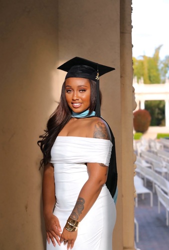 Autumn B - San Diego Babysitter