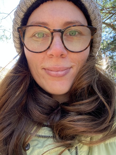 Ariel N - Maine College of Art Babysitter