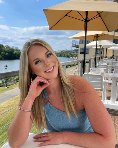 Caroline S - Longwood Babysitter