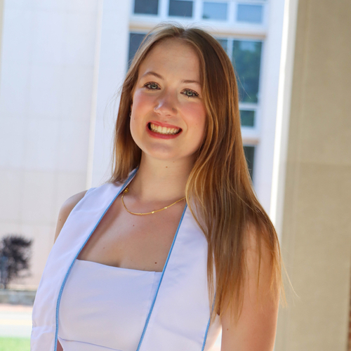 Julianna W - UNC Babysitter