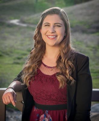 Julianne B - CSUN Babysitter