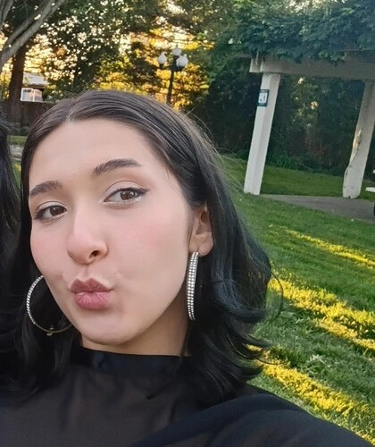 Isabella V - Chabot Babysitter