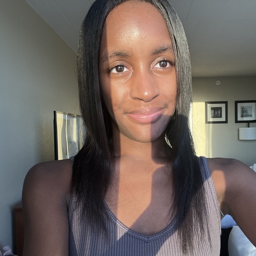 Ladasia M – Lander Student Seeking Babysitting Jobs
