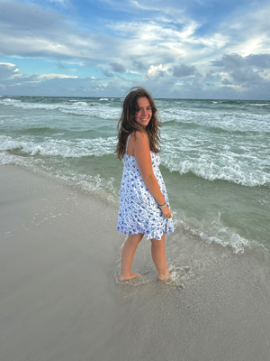 Anna C - Paul Mitchell the School-Normal Babysitter