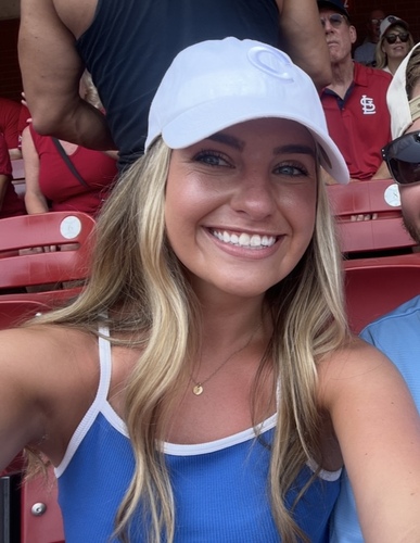 Aubrey C - Illinois State Babysitter