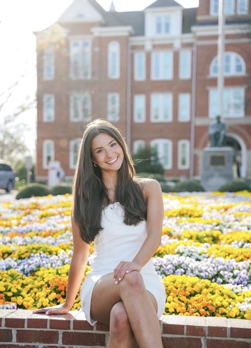 Gianna T - Clemson Babysitter