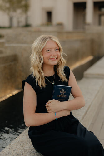 Claire M - Salt Lake Community College  Babysitter