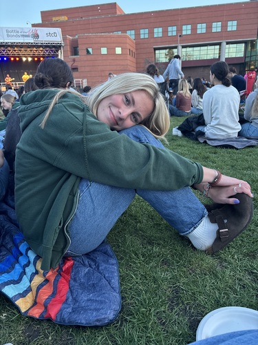 Sarah M - Gonzaga Babysitter