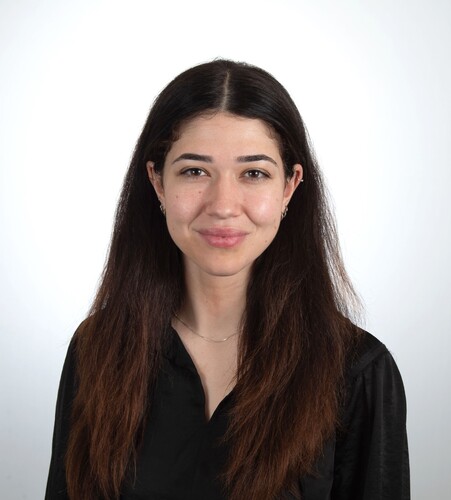 Emma R - Northwestern Babysitter