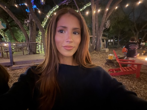 Bella M - UNT Babysitter