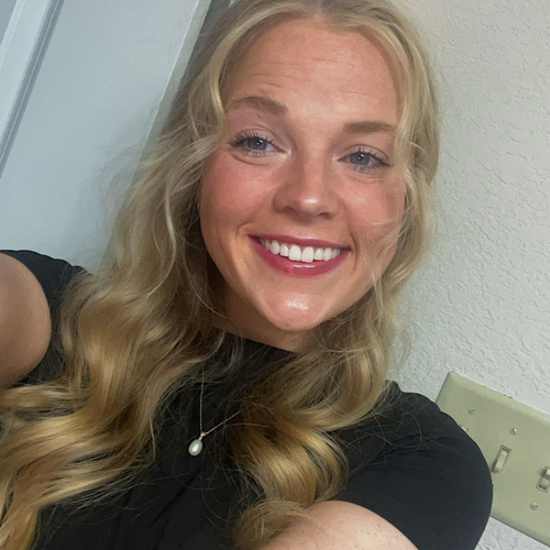 Emma S – University of Memphis Student Seeking Nanny Jobs