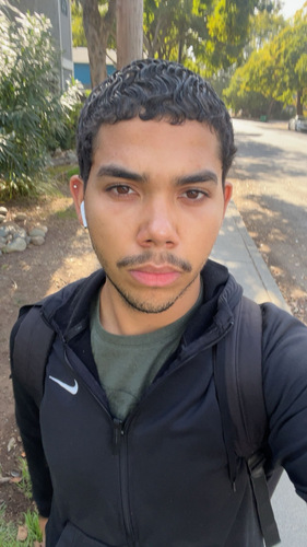 Deandre G - Chico State Babysitter