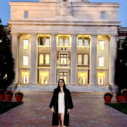 Kiah E – UIUC Student Seeking Nanny Jobs