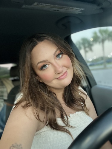 Abbey H - The Salon Professional Academy-Melbourne Babysitter