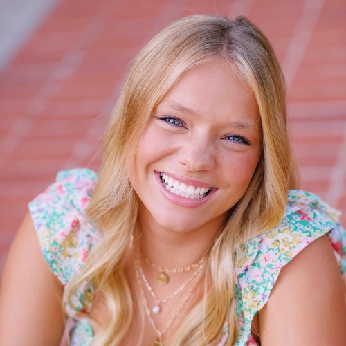 Masha S - Auburn Babysitter