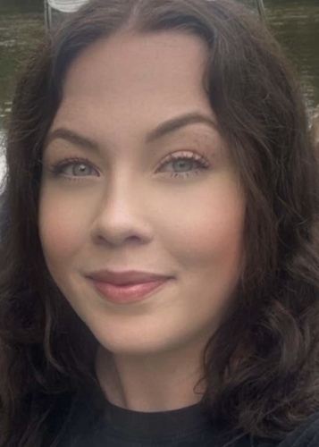 Rayne M - Marion Technical College  Babysitter