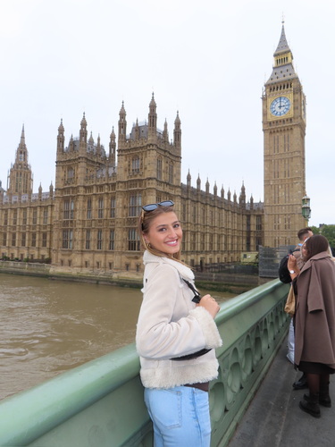 Siena M - UT Babysitter