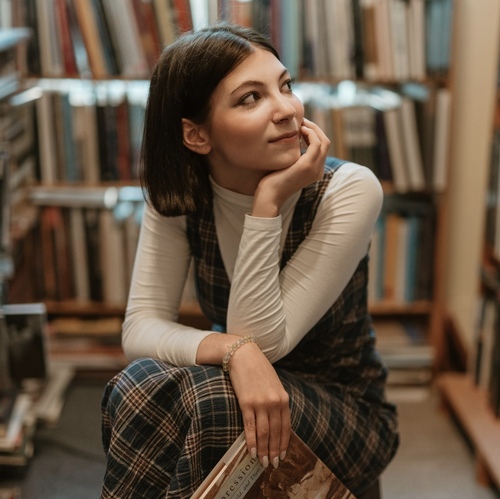 Gracyn S - UNI Babysitter