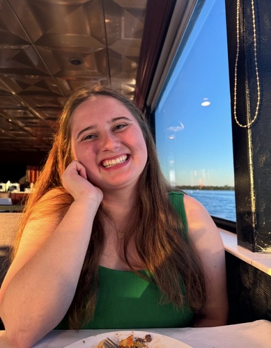 Ariana L - UF Babysitter