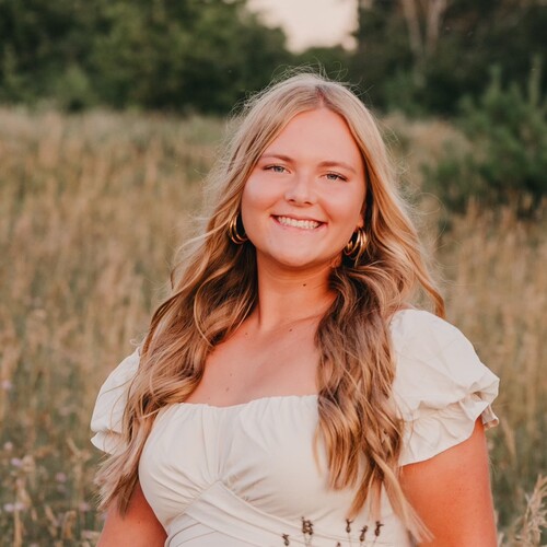 Aubrey M - UW-River Falls Babysitter