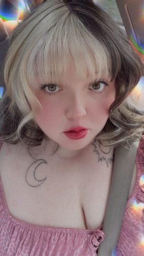 Arianna R - UWM Babysitter