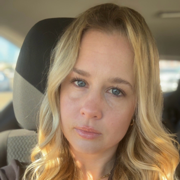 Rebecca V - COM Babysitter