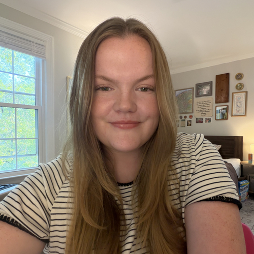 Jessie K – Belmont Student Seeking Babysitting Jobs
