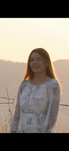 Carys G - Belmont Babysitter