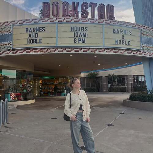 Annika R - UNR Babysitter