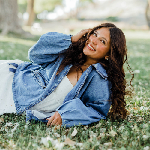 Ariana G - Snow College  Babysitter