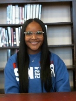 Skylar V - UAB Babysitter