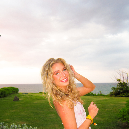 Lindsey B – UNC Student Seeking Nanny Jobs