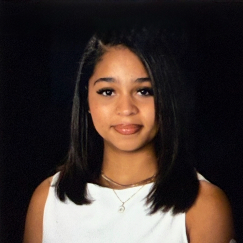 Deonjanay M - Millersville Babysitter