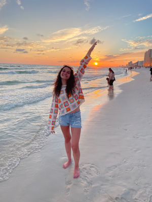 Macy S - UNG Babysitter