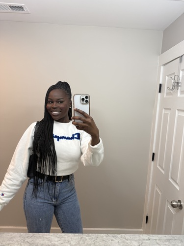 Charoline L - USD Babysitter