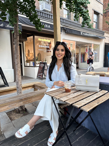 Aisha M - Sac State Babysitter