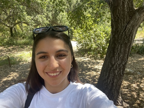 Victoria O - Moorpark College  Babysitter