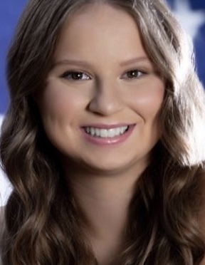 Izabelle E - Motlow State Community College  Babysitter